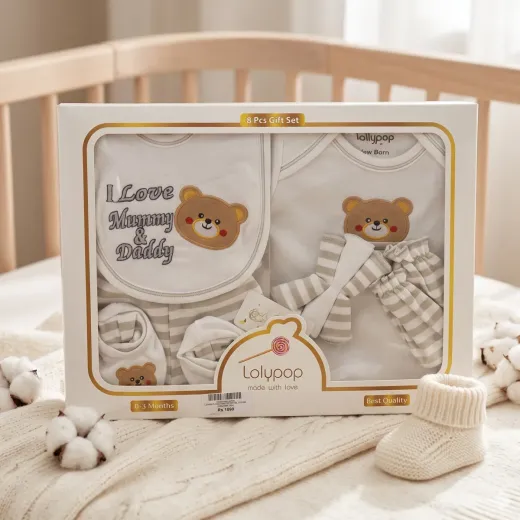 Baby 8-Piece Gift Set for Newborn (0–3 Months)