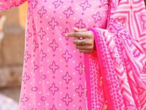 GulAhmed Lacquer Printed Lawn Suit – 3PC Unstitched Summer Collection 2025 - Image 2