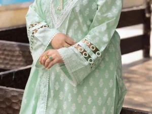 CL-52678 – 3-Piece Unstitched Lacquer Printed Lawn Suit - Image 3